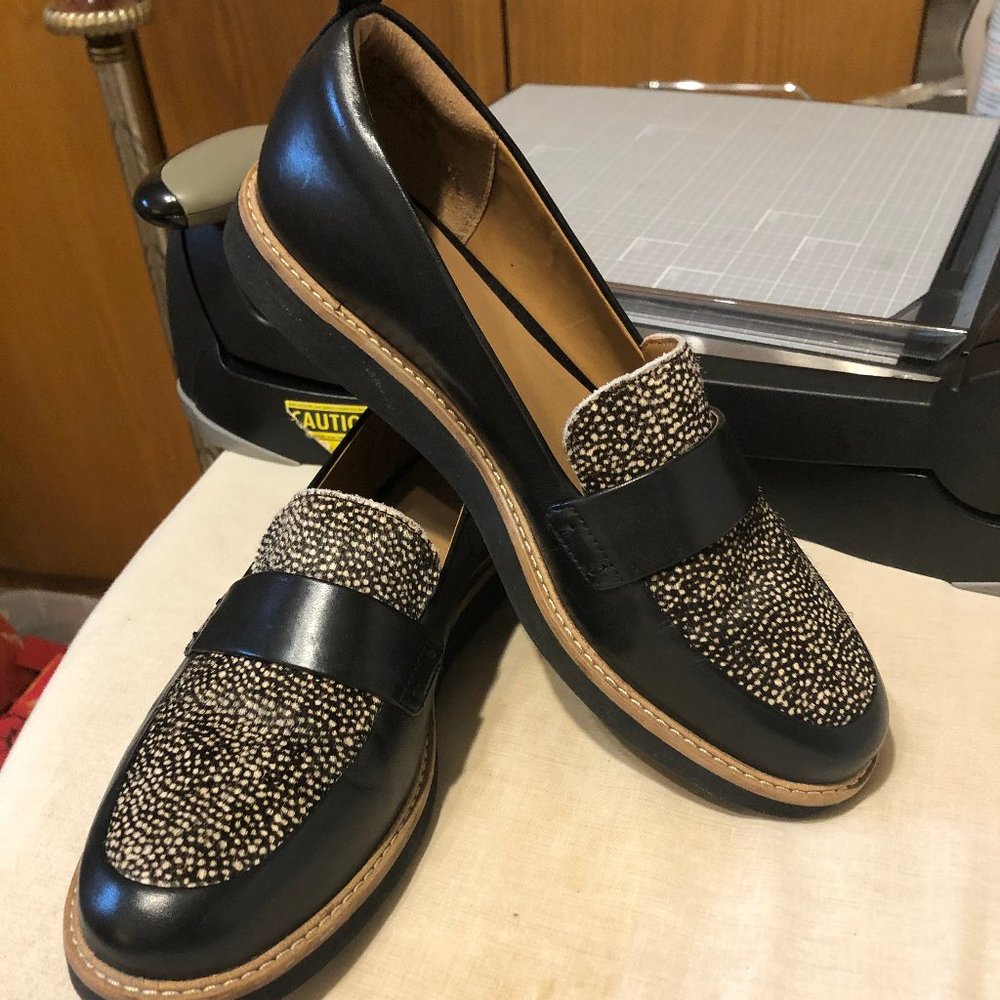 Women's Clarks Loafers Size 10
